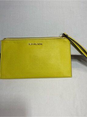 MICHAEL KORS Lemon Yellow Leather Wristlet Clutch
